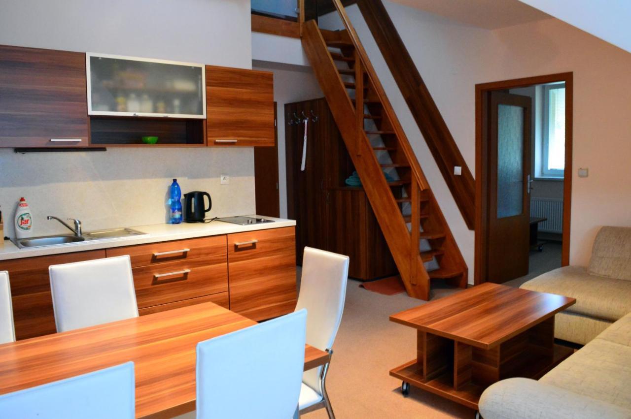 Apartman G4 V Tatranskej Strbe - Apartmanovy Dom Golem Tatrzańska Szczyrba Zewnętrze zdjęcie
